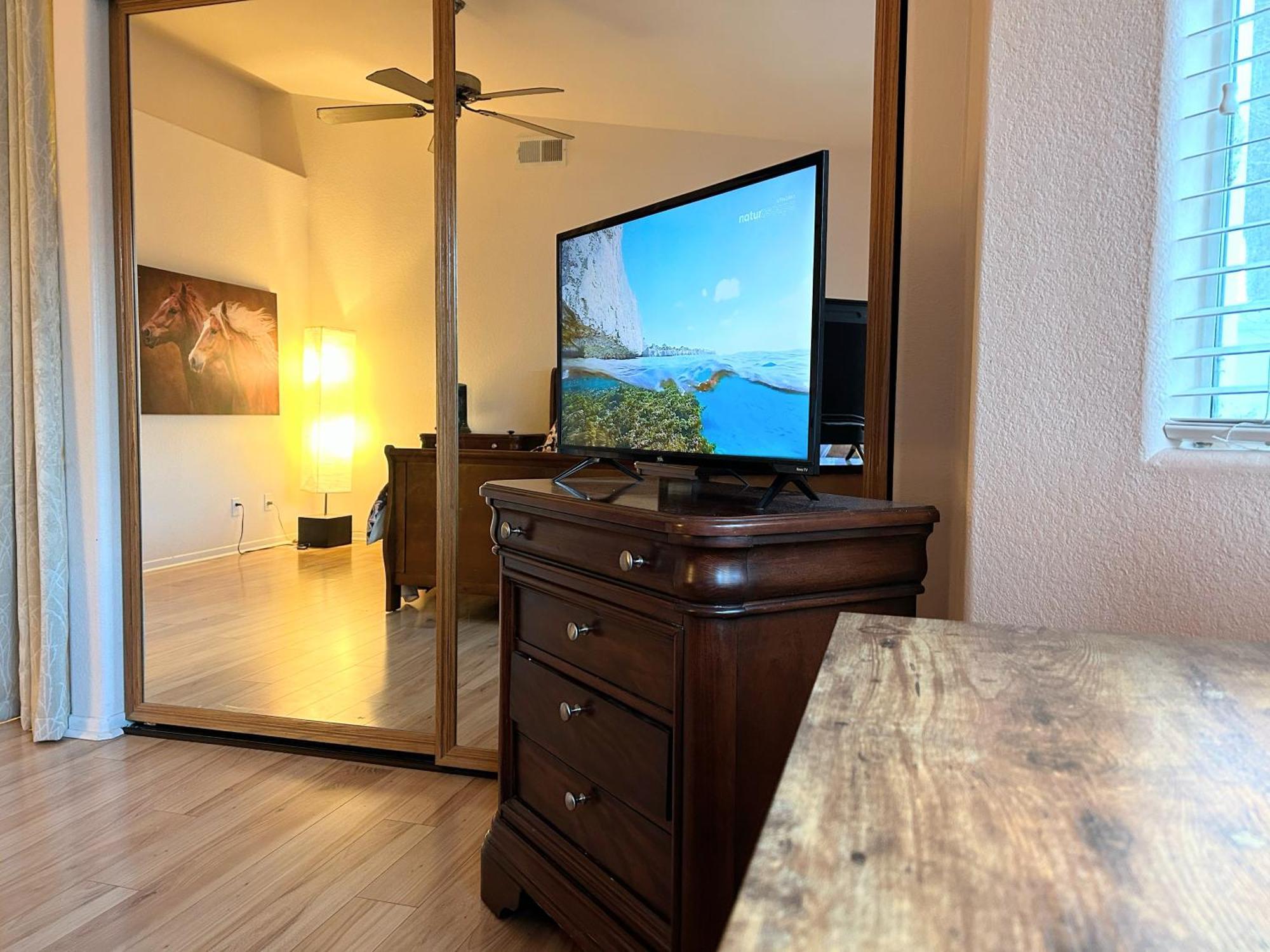 Golden Saddle Suite With Tv And Private Bathroom Гемет Екстер'єр фото